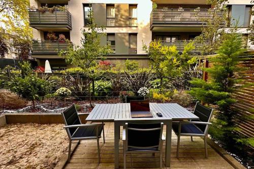 NEW LUX Smart Home 69m2,Terrasse, Modern, Metro 13