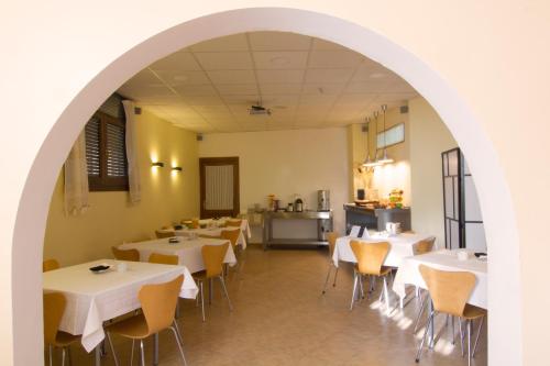 Εστιατόριο ή άλλο μέρος για φαγητό στο Hotel Mayno