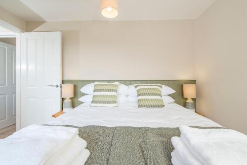 Postel nebo postele na pokoji v ubytování Bwthyn Clyd