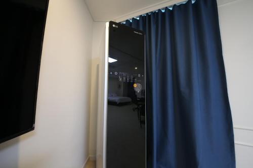 Un lugar para sentarse en Hotel Highfere, Shin