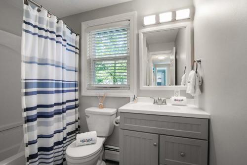 Un baño de Relaxing Retreat just Minutes to Beach