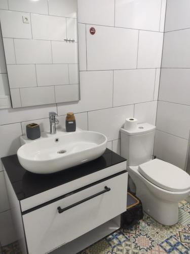 Un baño de Family Нotel Banuri