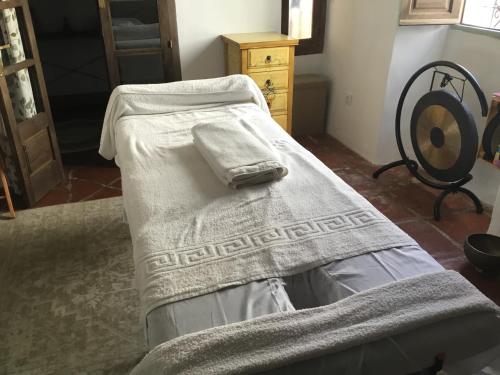 Postel nebo postele na pokoji v ubytování Casa Rural Hozgarganta