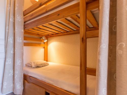 Posteľ alebo postele v izbe v ubytovaní Studio confortable au coeur du Corbier avec piscine - FR-1-267-197
