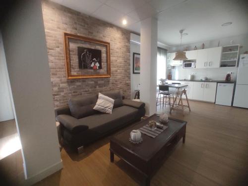 Kuchyň nebo kuchyňský kout v ubytování Ideal Apartamento para familia con wifi