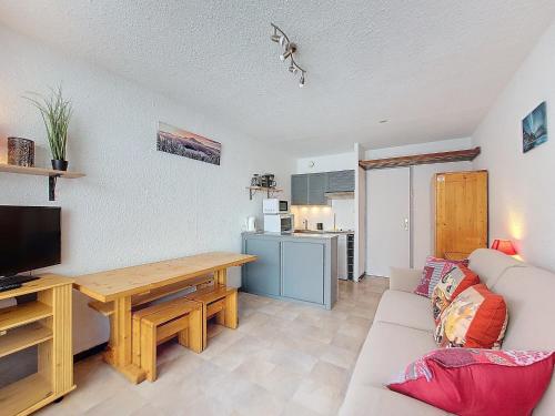 Studio proche des pistes et commerces, balcon exposé Sud, capacité 4 personnes - FR-1-275-177