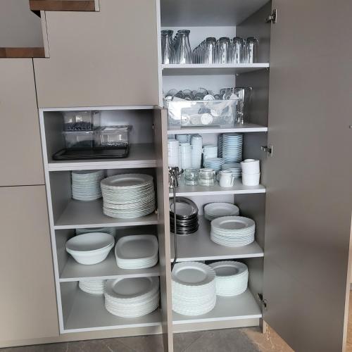 Dapur atau dapur kecil di Sabos Rezidencija sodyba šventėms ir poilsiui