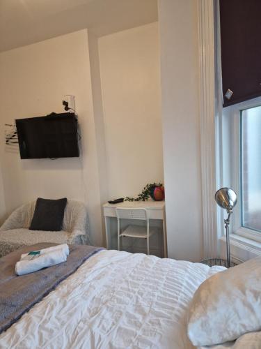 Φωτογραφία από το άλμπουμ του Aunty Katie's House, NI Tourist Board Certified & located on the main Oldpark Road to Belfast, with Free Continental Breakfast & Free Ultra Fast SKY internet, free SKY Sports & free SKY Cinema, Self-check in after 10pm GMT στο Μπέλφαστ