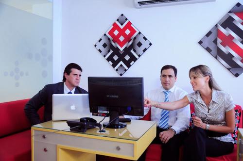 TV a/nebo společenská místnost v ubytování Hotel Ofis Versalles