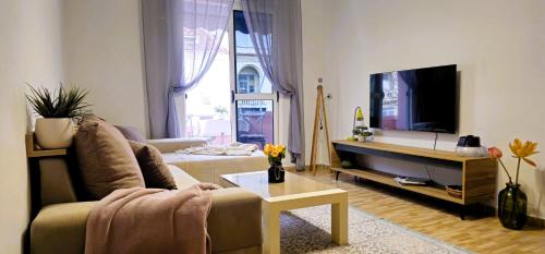 Papu's Home, City Center 2BR Apt