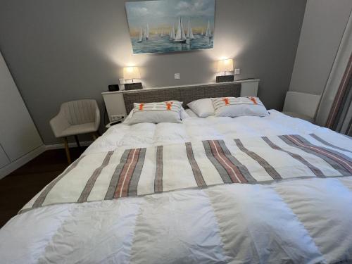 Postel nebo postele na pokoji v ubytování eeb & floer in Residenz Bismarck