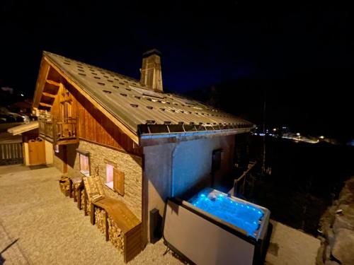 Le Tout Schuss Chalet, SPA Privé, piste de ski à 100m