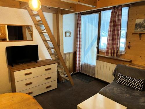 Résidence Grand Sud - Studio de 20 m² avec mezzanine-ALPE D'HUEZ ECLOSE EST MAE-3481