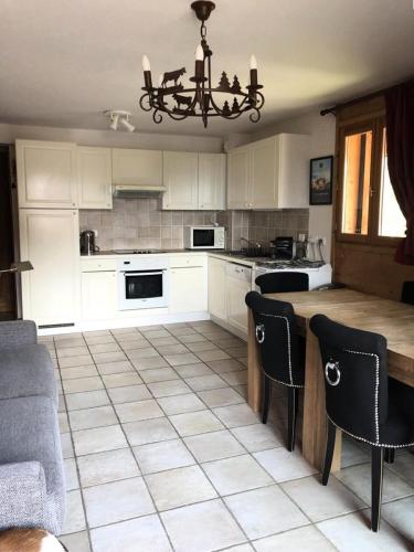 Chalet Alpina - APPARTEMENT ALPE D'HUEZ QUARTIER HAUT DE STATION MAE-3671