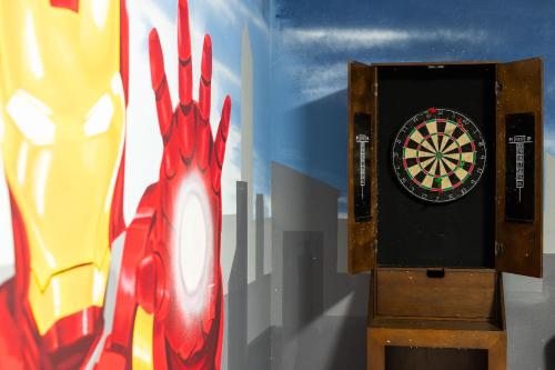 Themed house w pool & game room photo 52