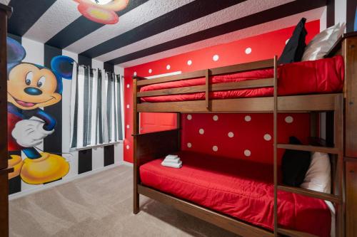 Themed house w pool & game room photo 36