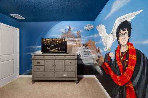Themed house w pool & game room photo 40