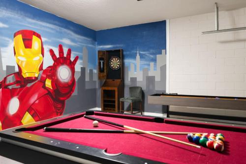 Themed house w pool & game room photo 50