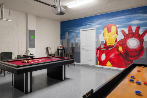 Themed house w pool & game room photo 48