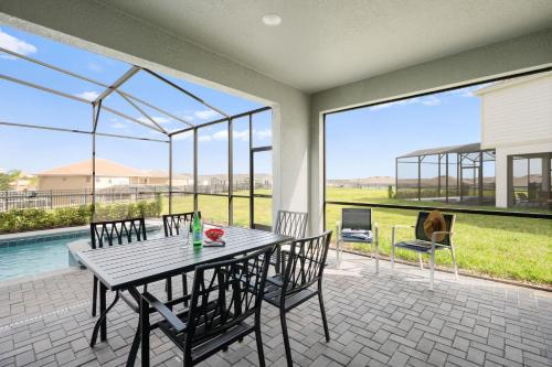 Themed house w pool & game room photo 56