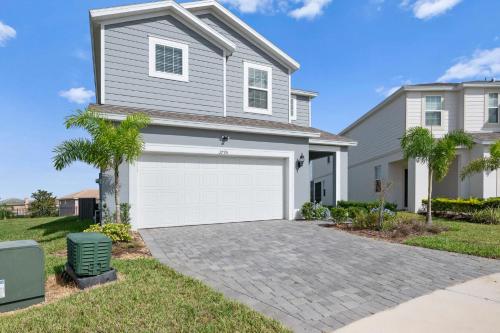 Themed house w pool & game room photo 66