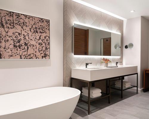 Four Seasons Hotel Nashville Image