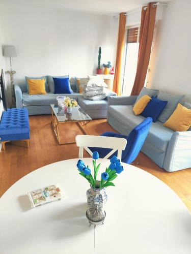 Photo de la galerie de l'établissement Bright & Cozy Apartment in Passy, Trocadero, Paris, à Paris