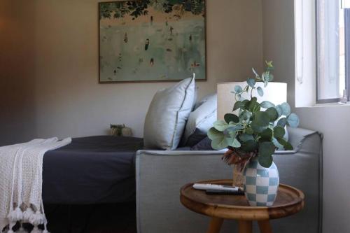 Χώρος καθιστικού στο Dee why apartment on the beach with huge balcony