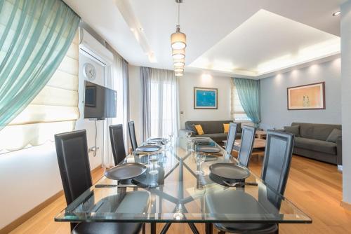 Agios Ioannis Metro station - Comfy Apartment