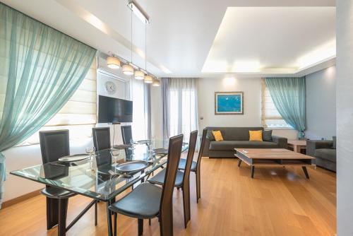 Agios Ioannis Metro station - Comfy Apartment