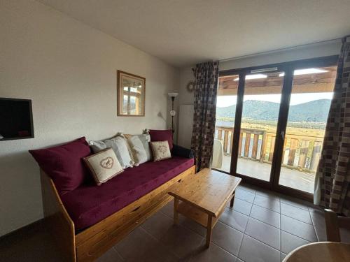 Appartement 2 pièces calme avec parking aux Angles - FR-1-593-119