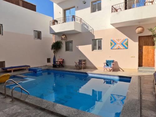 Bazén v ubytování Dahab Bay hotel nebo v jeho okolí