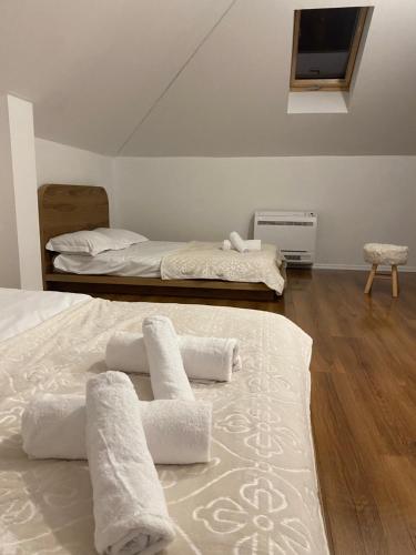 Ένα ή περισσότερα κρεβάτια σε δωμάτιο στο NN Villa