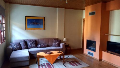 Gallery image of House On The Mountain in Eptalofos