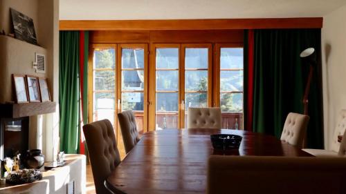 Χώρος καθιστικού στο Gstaad - Cozy spacious Flat right in the village