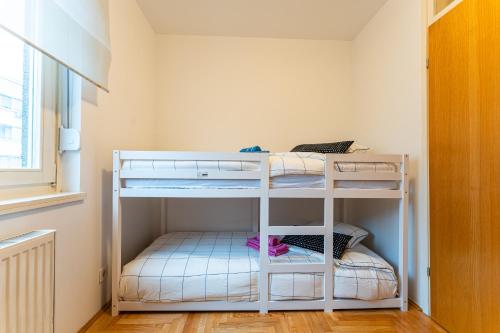 Flex SelfCheckIns 121 - Zagreb - Garage - Loggia - 2 Bedrooms