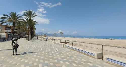 Playa San Juan Alicante 1 Línea