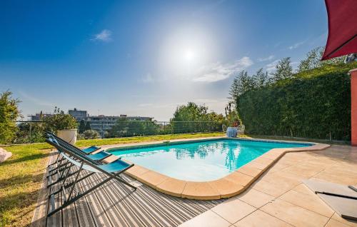 Nice Home In Saint-Laurent-Du-Var