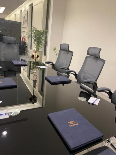 Μια τηλεόραση ή/και κέντρο ψυχαγωγίας στο فندق براي Brai Hotel