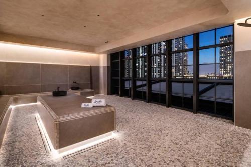 NEW Luxury Bay View Downtown 1 Bedroom photo 4