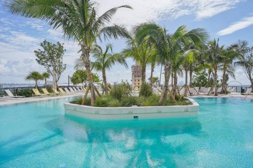 NEW Luxury Bay View Downtown 1 Bedroom photo 19