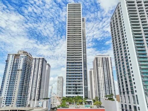 NEW Luxury Bay View Downtown 1 Bedroom photo 28