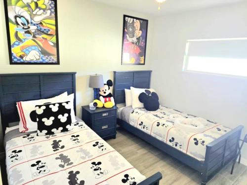 Luxury 4BR, Sleeps 12, Heated Pool, Near Universal Studios photo 27