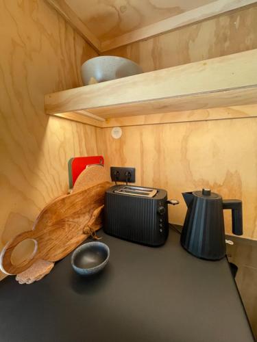 Gallery image of Cabin indebos in Sainte-Foy-de-Longas