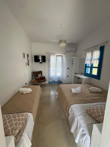 Nikosgardenplacebythesea