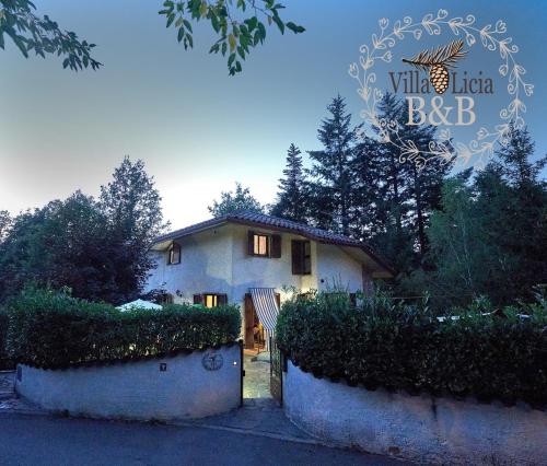a house with a sign that reads villa bbb at BeB Villa Licia Appartamento in Villa Basilica