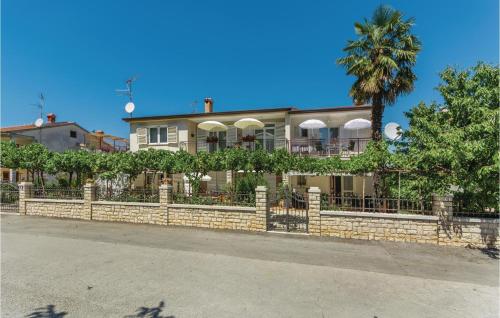 Two-Bedroom Apartment In Porec