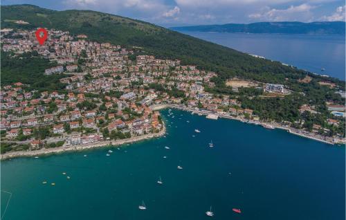 1 Bedroom Cozy Apartment In Rabac