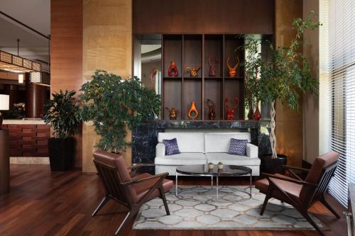 Гостиная зона в Istanbul Marriott Hotel Asia