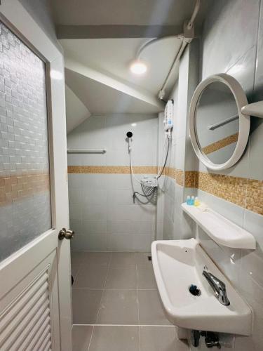 Ένα μπάνιο στο Vista Residence Patong